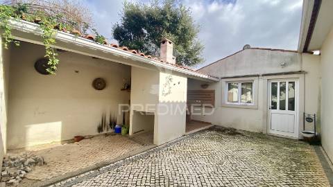 Moradia t3 com garagem em aljubarrota - alcobaça