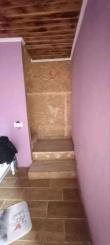 Moradia em fase de reconstrução, para venda, na piedade.