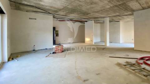 Moradia isolada t4 em rio maior (em fase de acabamento)