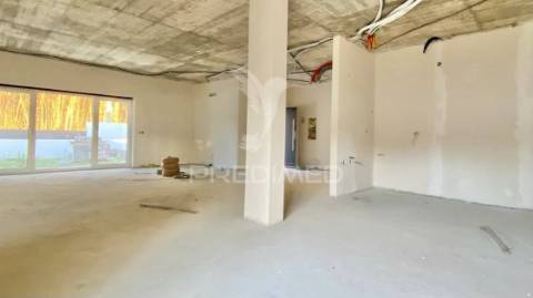 Moradia isolada t4 em rio maior (em fase de acabamento)