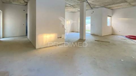 Moradia isolada t4 em rio maior (em fase de acabamento)