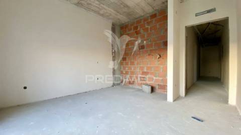 Moradia isolada t4 em rio maior (em fase de acabamento)