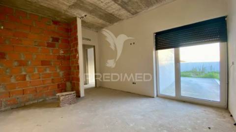 Moradia isolada t4 em rio maior (em fase de acabamento)