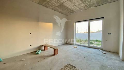 Moradia isolada t4 em rio maior (em fase de acabamento)