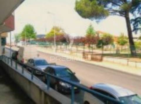 Loja com 84,4m2 | oliveira do hospital