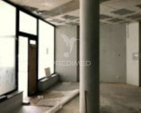 Loja com 84,4m2 | oliveira do hospital