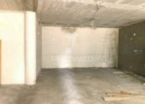 Loja com 84,4m2 | oliveira do hospital