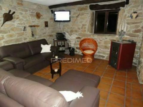 Villa t3 com piscina jacuzzi e campo de ténis