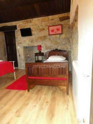 Villa t3 com piscina jacuzzi e campo de ténis