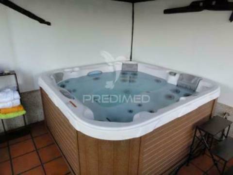 Villa t3 com piscina jacuzzi e campo de ténis