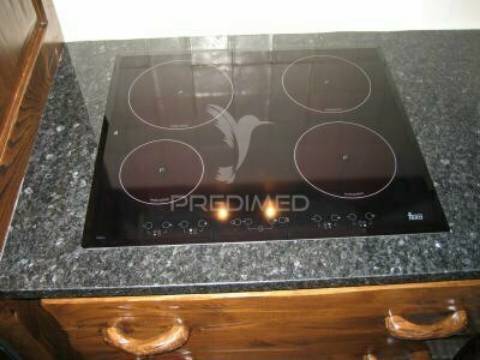 Villa t3 com piscina jacuzzi e campo de ténis