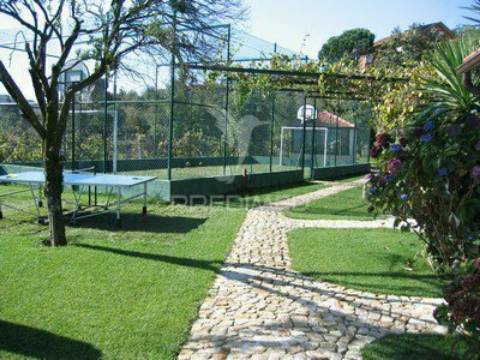 Villa t3 com piscina jacuzzi e campo de ténis