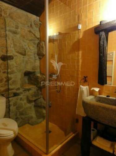 Villa t3 com piscina jacuzzi e campo de ténis