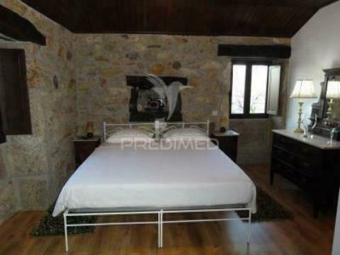 Villa t3 com piscina jacuzzi e campo de ténis
