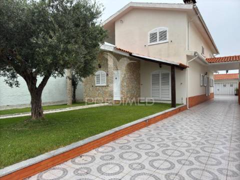 Moradia isolada t4 | são bernardo