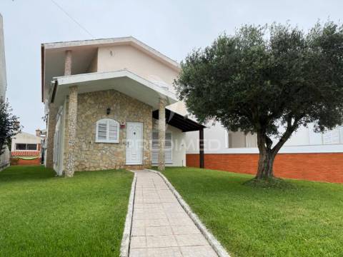 Moradia isolada t4 | são bernardo