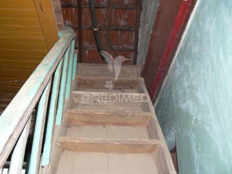 Moradia t2+3 nas rocas do vouga, sever do vouga para restauro