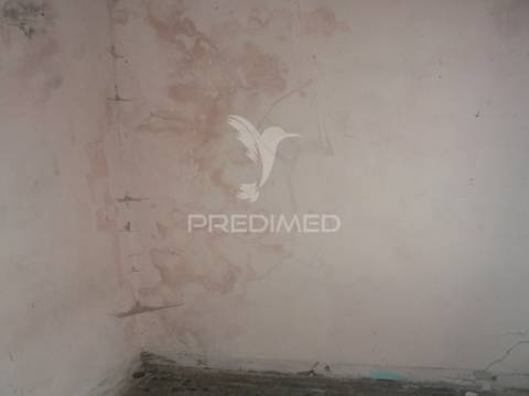 Moradia t2+3 nas rocas do vouga, sever do vouga para restauro