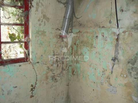 Moradia t2+3 nas rocas do vouga, sever do vouga para restauro