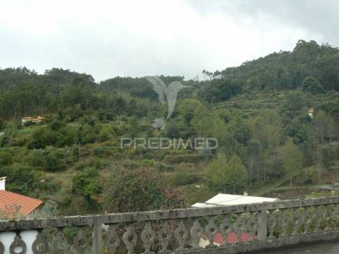 Moradia t2+3 nas rocas do vouga, sever do vouga para restauro