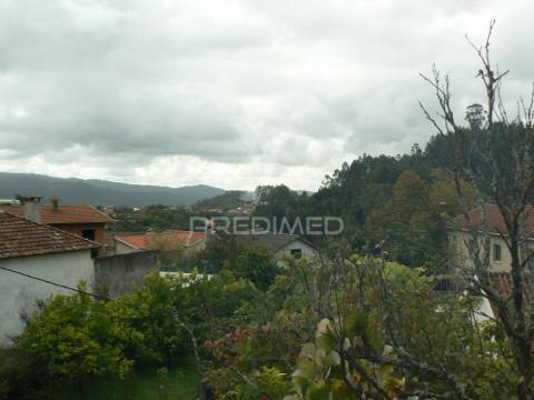 Moradia t2+3 nas rocas do vouga, sever do vouga para restauro