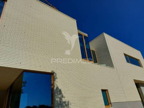 Moradia t4+1 casas de sol em agras de esgueira, aveiro