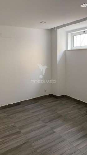 Apartamento t4 renovado nos anjos (lisboa)
