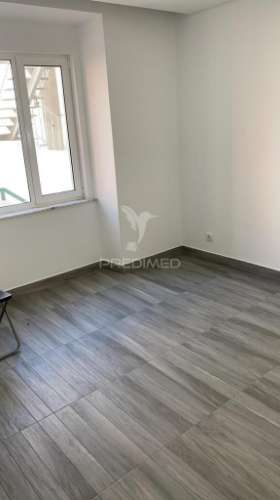 Apartamento t4 renovado nos anjos (lisboa)
