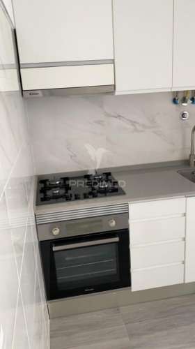 Apartamento t4 renovado nos anjos (lisboa)