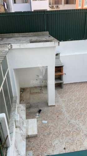 Apartamento t4 renovado nos anjos (lisboa)