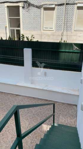 Apartamento t4 renovado nos anjos (lisboa)