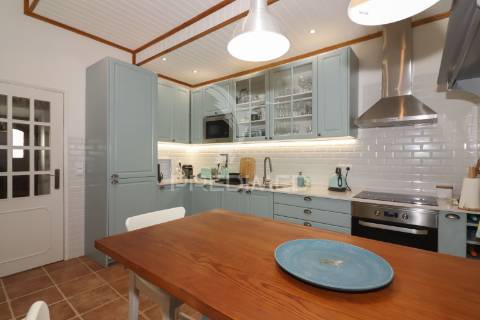 Moradia t5 com piscina, em terreno de 720m2 na labrugeira (alenquer)