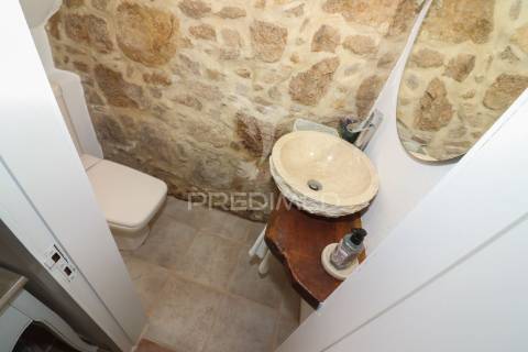 Moradia t5 com piscina, em terreno de 720m2 na labrugeira (alenquer)