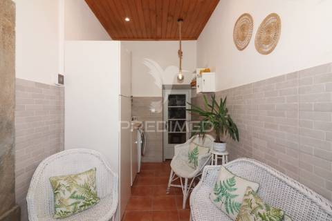 Moradia t5 com piscina, em terreno de 720m2 na labrugeira (alenquer)