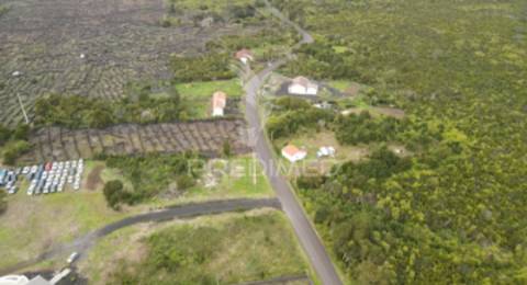 Terreno com viabilidade de construção nas bandeiras