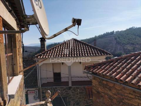 Moradia em banda t12 à venda em aldeia são francisco assis, covilhã