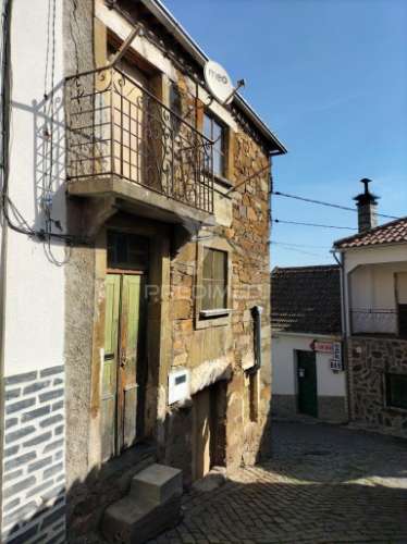 Moradia em banda t12 à venda em aldeia são francisco assis, covilhã