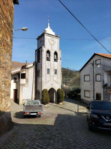 Moradia em banda t12 à venda em aldeia são francisco assis, covilhã