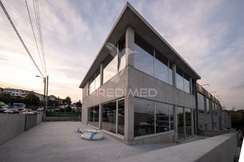 Armazém 345 m2 para serviços, comercio e indústria ferreiros, braga