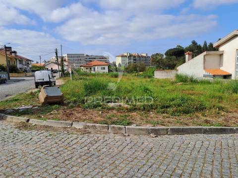 Terreno urbano em canelas - vila nova de gaia
