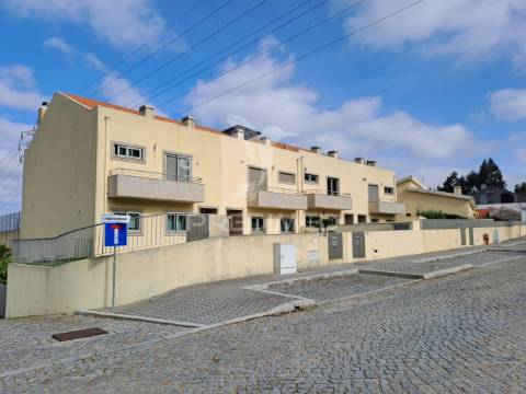 Terreno urbano em canelas - vila nova de gaia