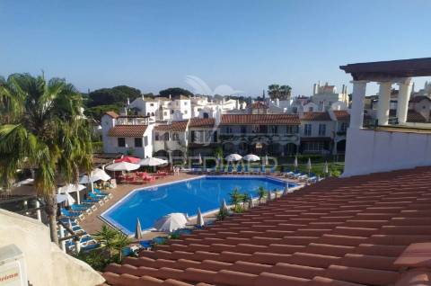 Fabulosa penthouse t2 no condominio old village em vilamoura