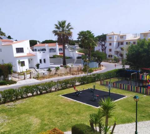 Fabulosa penthouse t2 no condominio old village em vilamoura