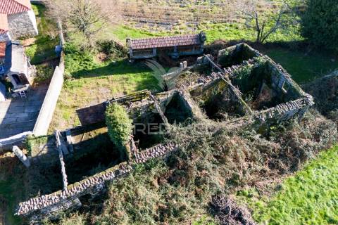 Quinta com casa 300m2 em serzedelo, póvoa de lanhoso, braga