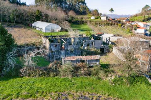 Quinta com casa 300m2 em serzedelo, póvoa de lanhoso, braga