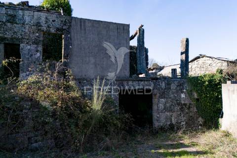 Quinta com casa 300m2 em serzedelo, póvoa de lanhoso, braga