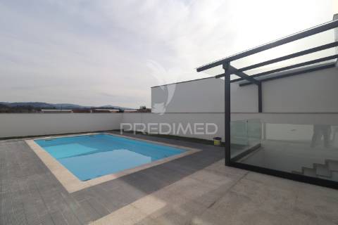 !!oportunidade!! moradia t3 em vila de prado