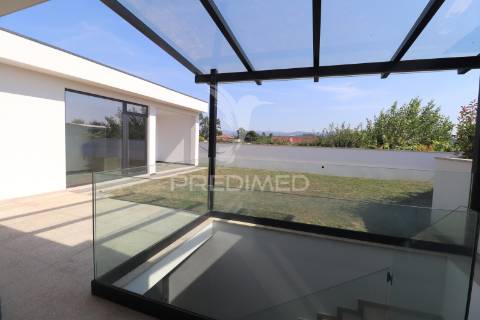 !!oportunidade!! moradia t3 em vila de prado