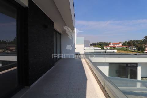 !!oportunidade!! moradia t3 em vila de prado