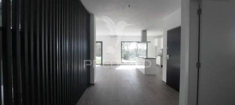 Moradia t4 com piscina urbanização do  espartal em aljezur